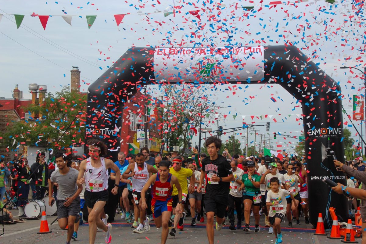Los+corredores+comienzan+la+carrera+El+Grito+5K+el+16+de+Septiembre+en+La+Villita.+