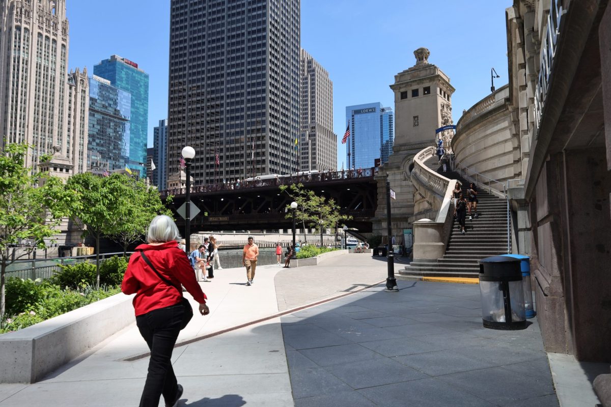 On+Sunday%2C+May+12%2C+walking+club+Chicago+Girls+Who+Walk+hosted+a+Mothers+Day+riverwalk+to+celebrate+the+holiday.+The+1.5+mile+walk+began+at+the+intersection+of+West+Wacker+Drive+and+West+Lake+Street+and+ended+at+Pioneer+Court.+