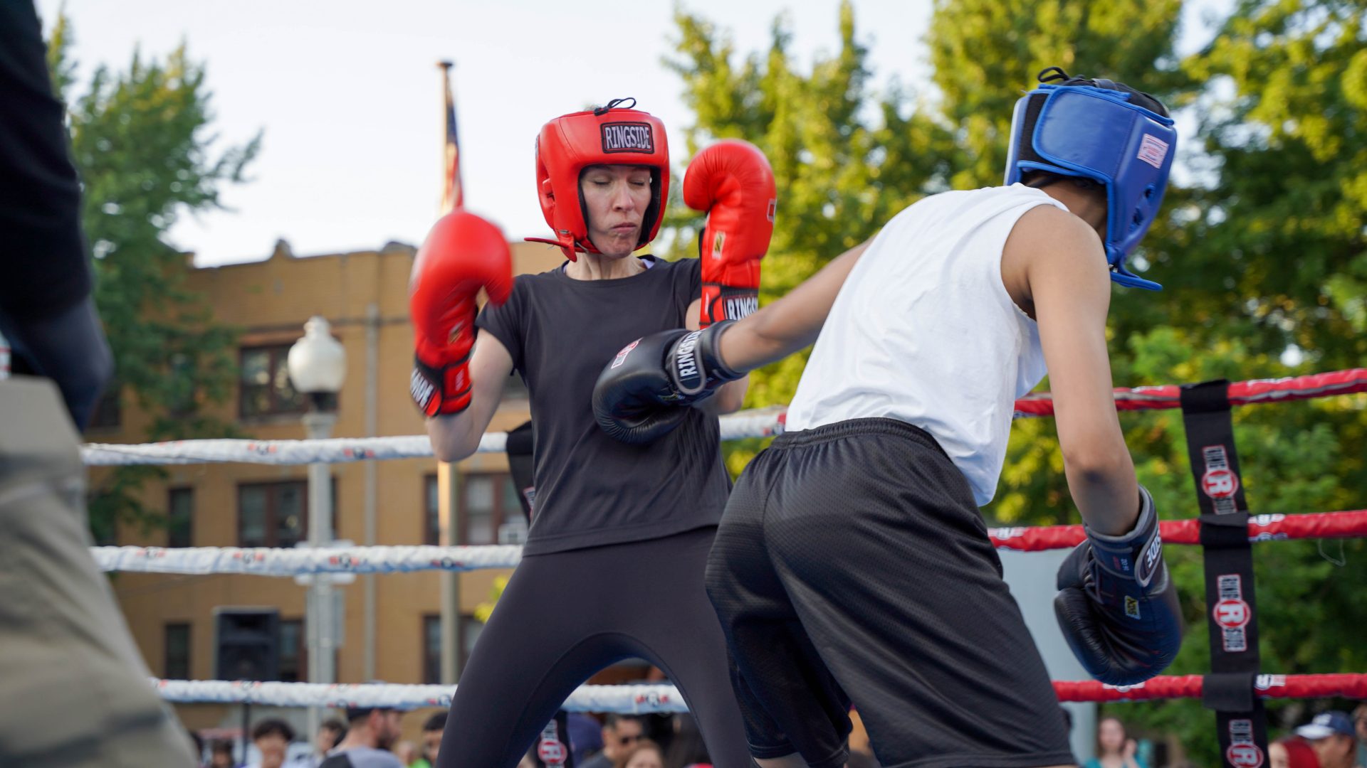 Chicago park district hosts "Girls Show" all female boxing tournament (Photo gallery)