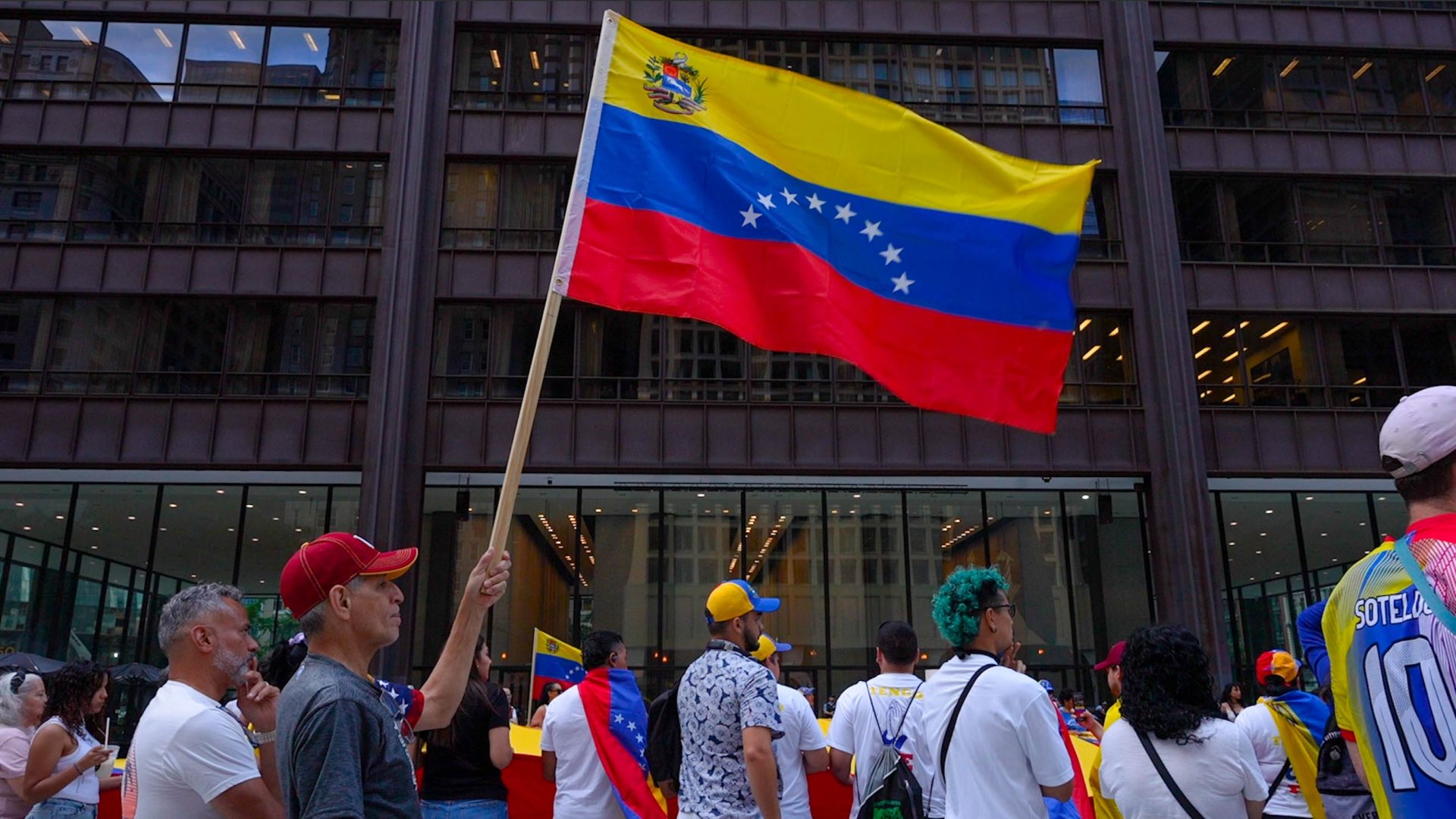 Venezuelans in Chicago protest the country's election results at Daley Plaza (Photo Gallery)