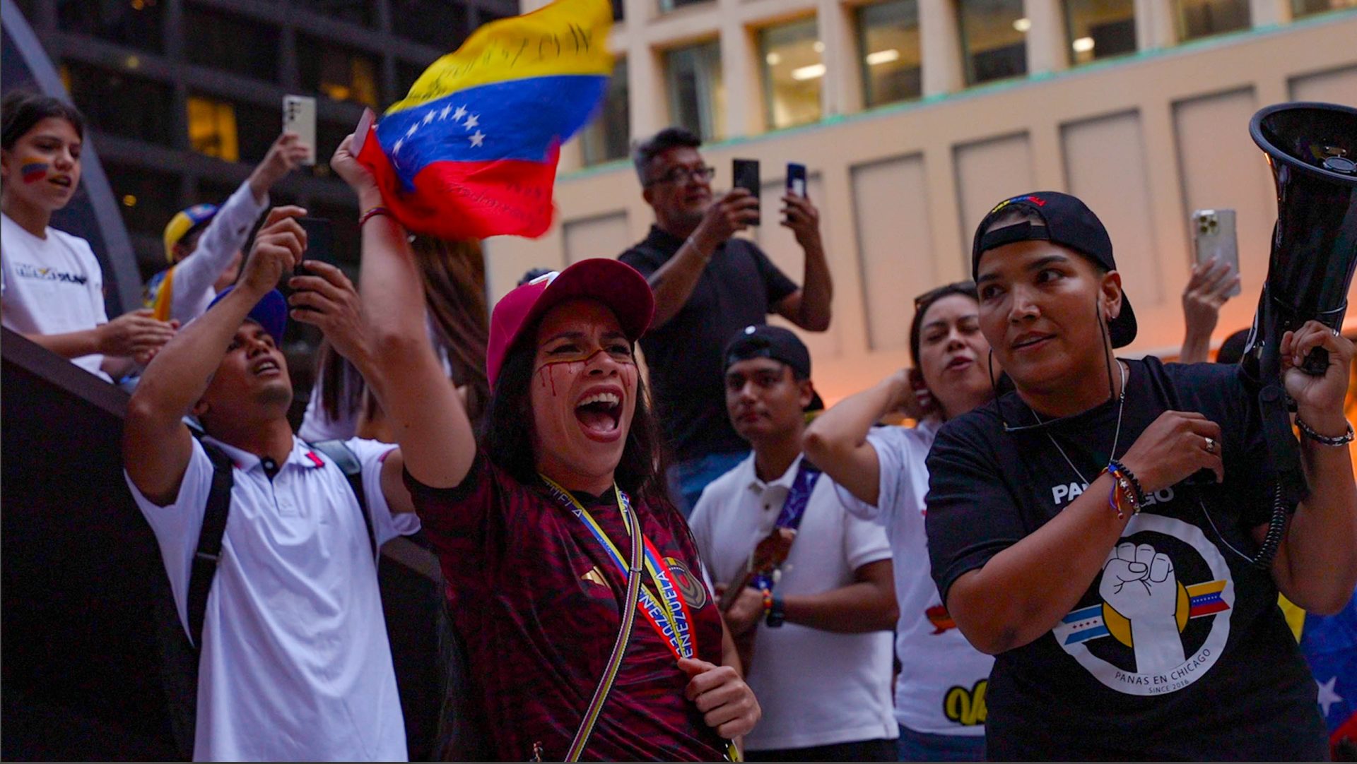 Venezuelans in Chicago protest the country's election results at Daley Plaza (Photo Gallery)