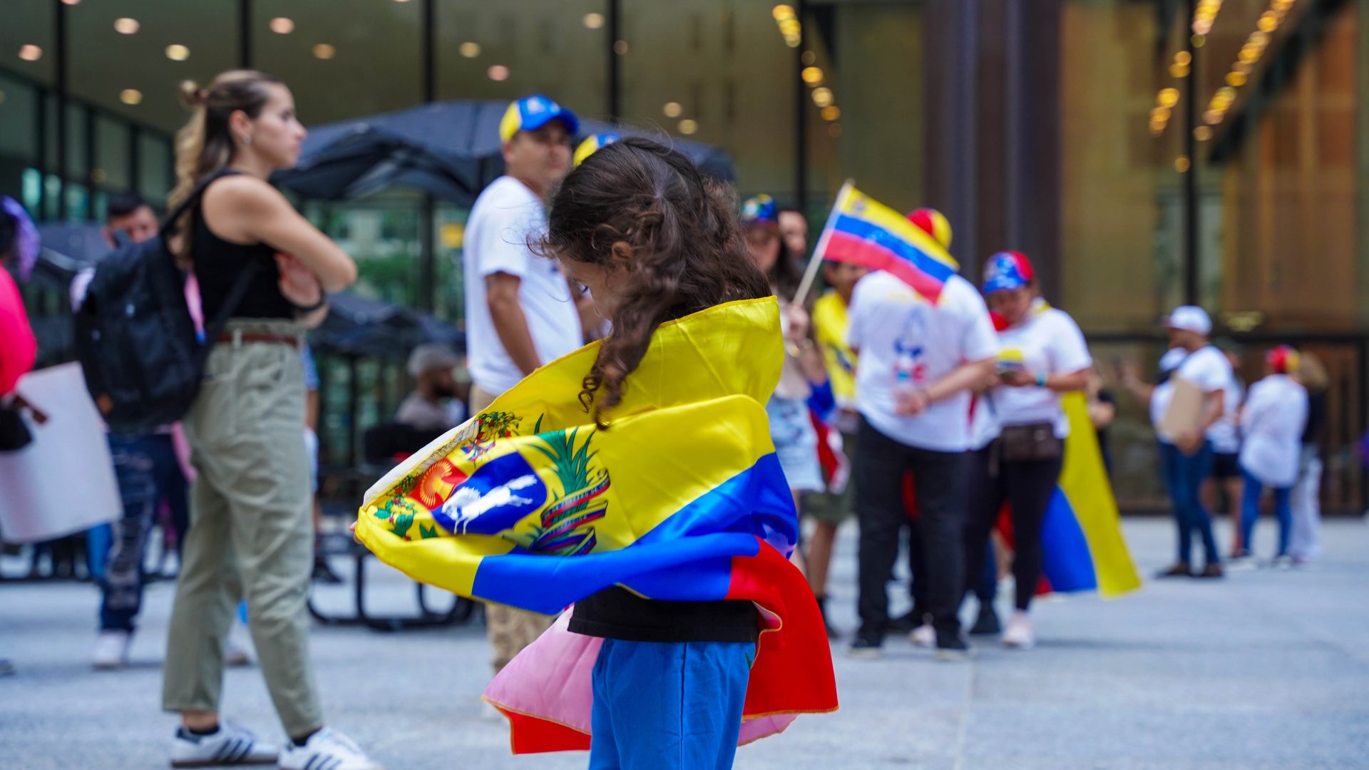 Venezuelans in Chicago protest the country's election results at Daley Plaza (Photo Gallery)